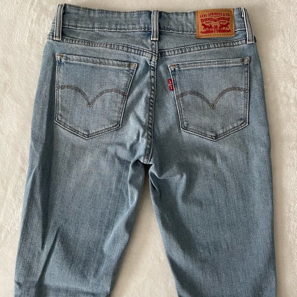 Levi’s 711 Skinny Jeans - Picture 2 of 5